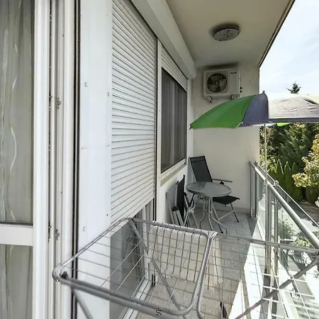 Hajnalhaz Apartment *